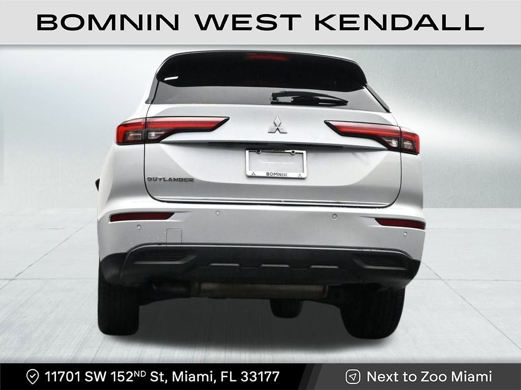 2022 Mitsubishi Outlander ES