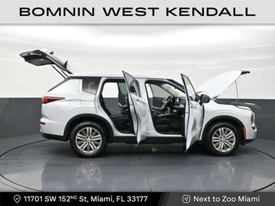 2022 Mitsubishi Outlander ES