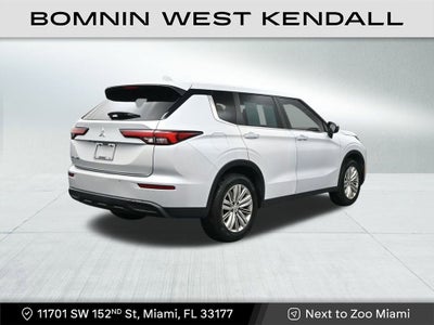 2022 Mitsubishi Outlander ES