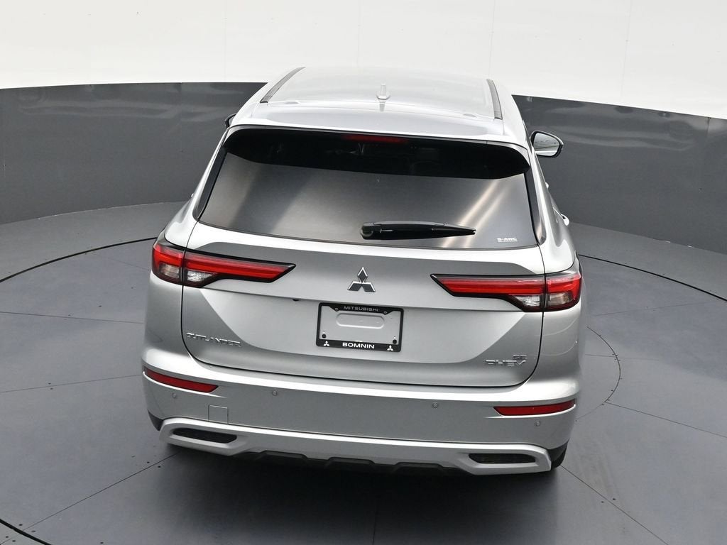 2025 Mitsubishi Outlander Plug-In Hybrid SE