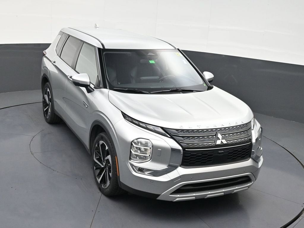 2025 Mitsubishi Outlander Plug-In Hybrid SE