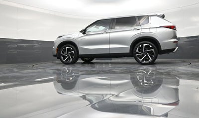 2025 Mitsubishi Outlander Plug-In Hybrid SE