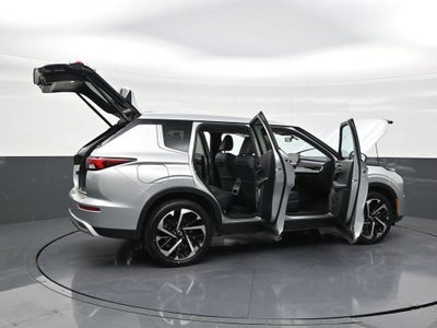 2025 Mitsubishi Outlander Plug-In Hybrid SE