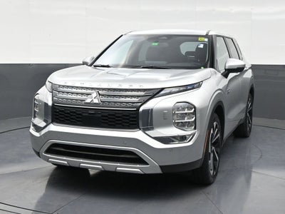 2025 Mitsubishi Outlander Plug-In Hybrid SE