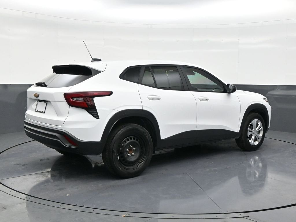 2025 Chevrolet Trax LS