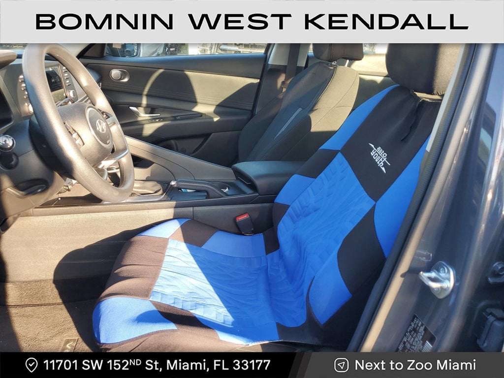 2025 Hyundai Elantra SE