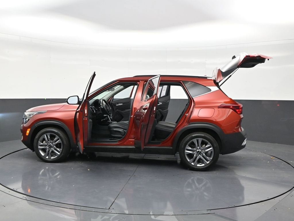 2023 Kia Seltos S