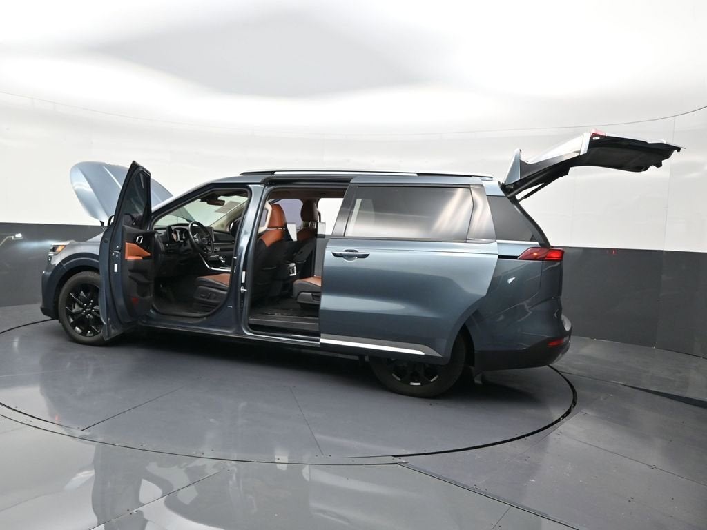 2022 Kia Carnival SX