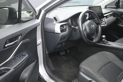 2020 Toyota C-HR LE