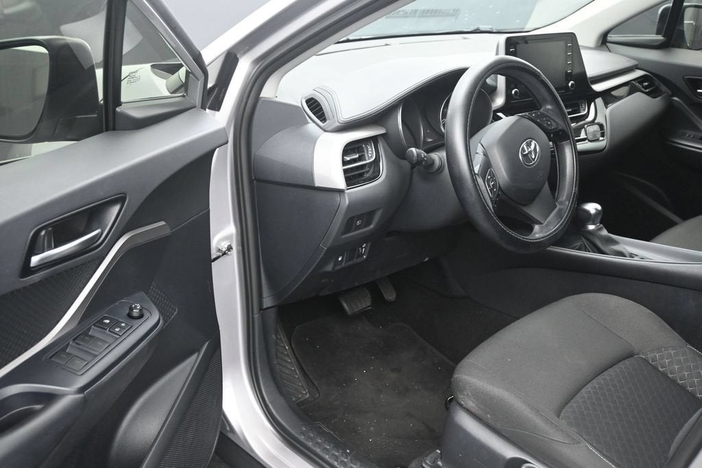 2020 Toyota C-HR LE