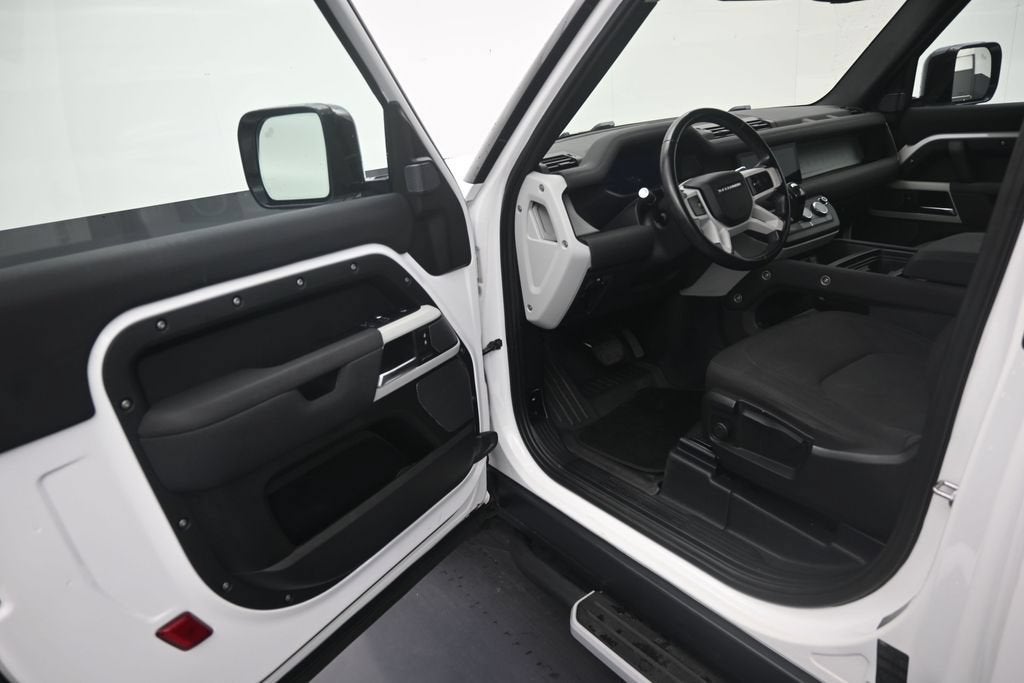 2022 Land Rover Defender 90 Standard