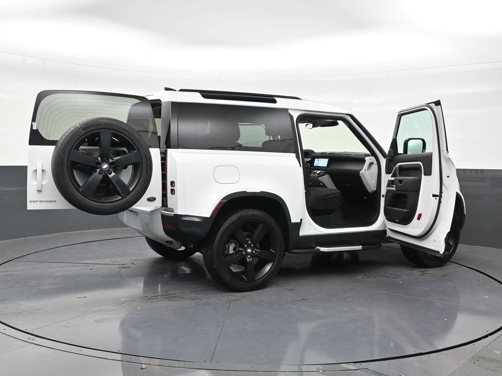 2022 Land Rover Defender 90 Standard