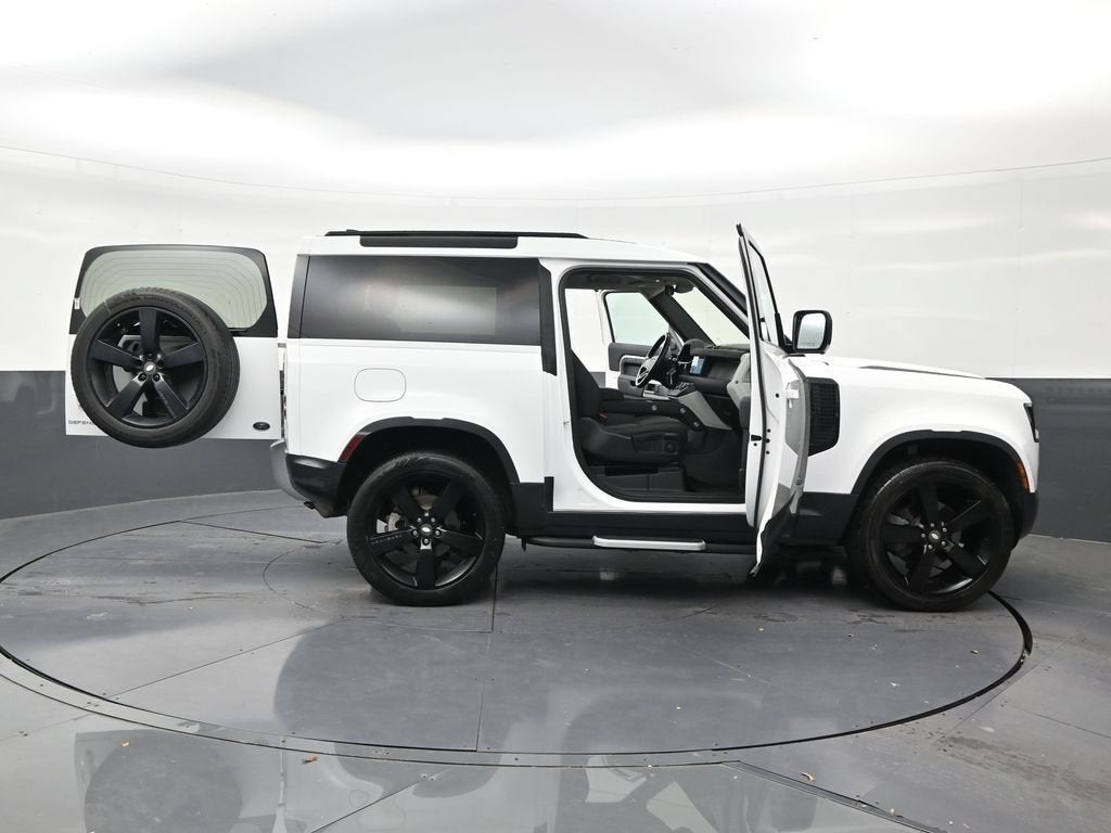 2022 Land Rover Defender 90 Standard