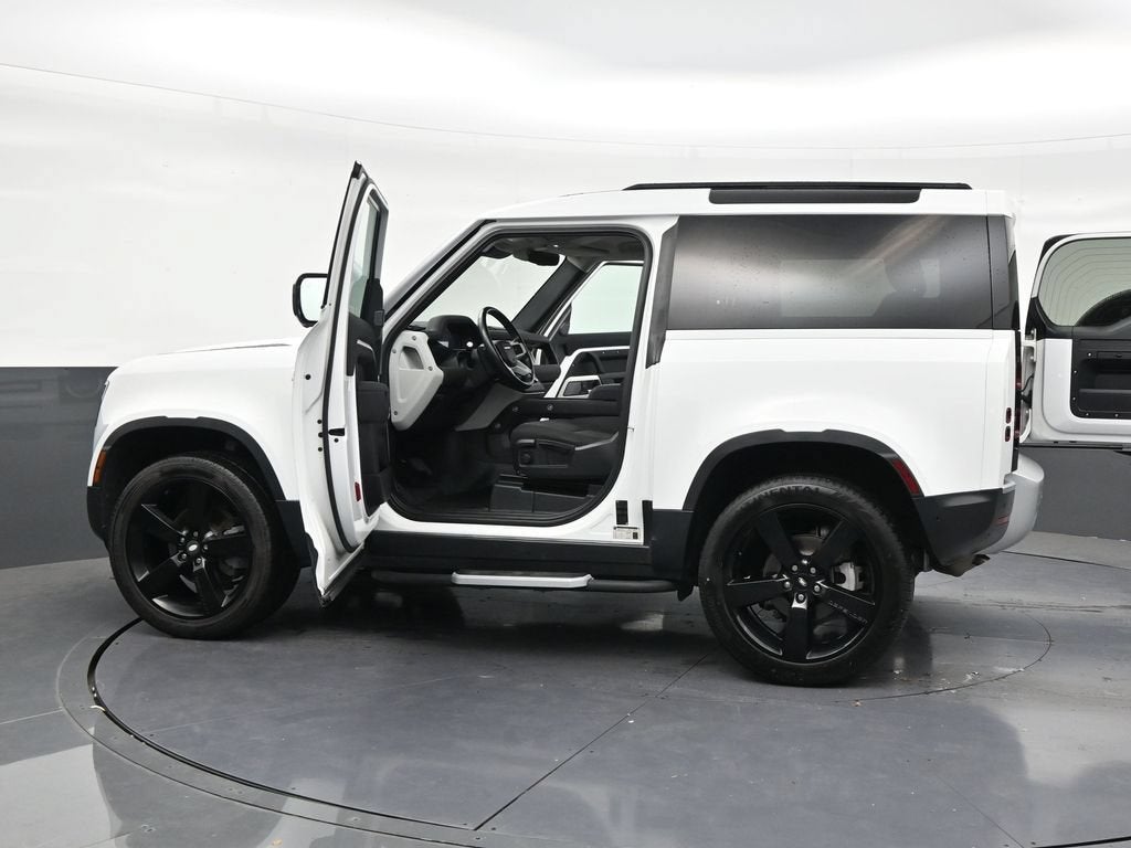 2022 Land Rover Defender 90 Standard