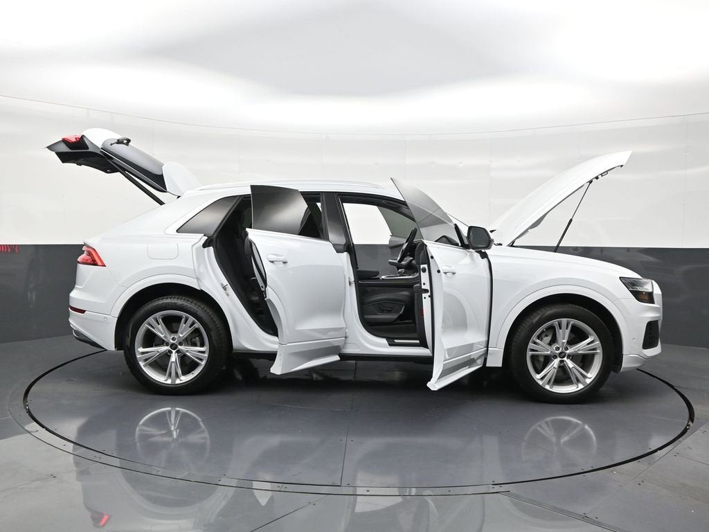 2023 Audi Q8 Premium