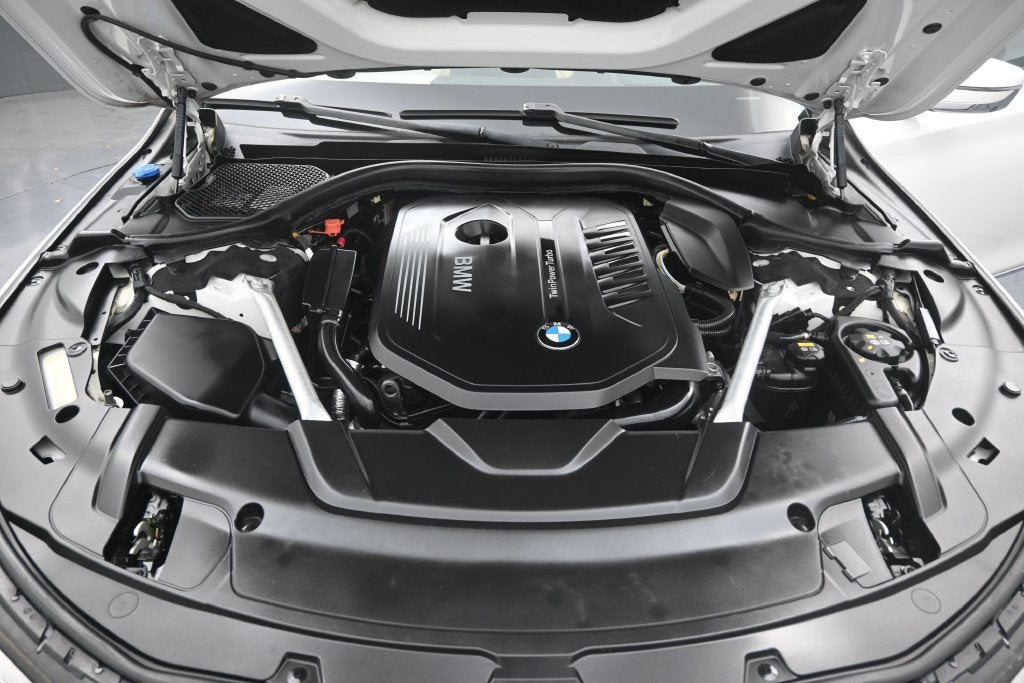 2019 BMW 740i 740i