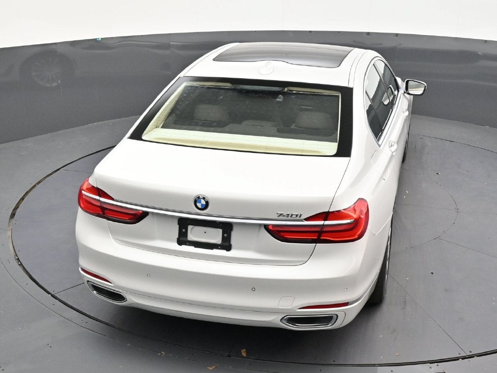 2019 BMW 740i 740i