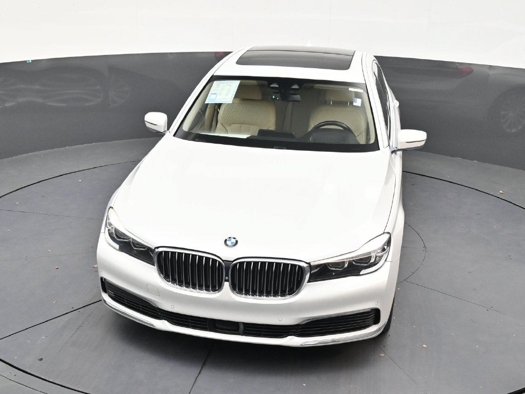 2019 BMW 740i 740i
