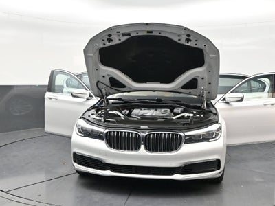 2019 BMW 740i 740i