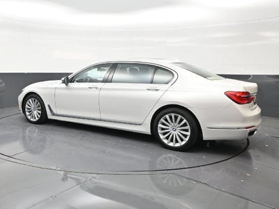 2019 BMW 740i 740i