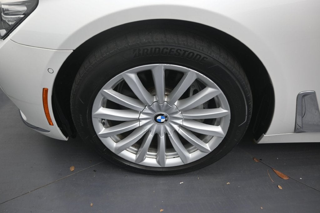 2019 BMW 740i 740i