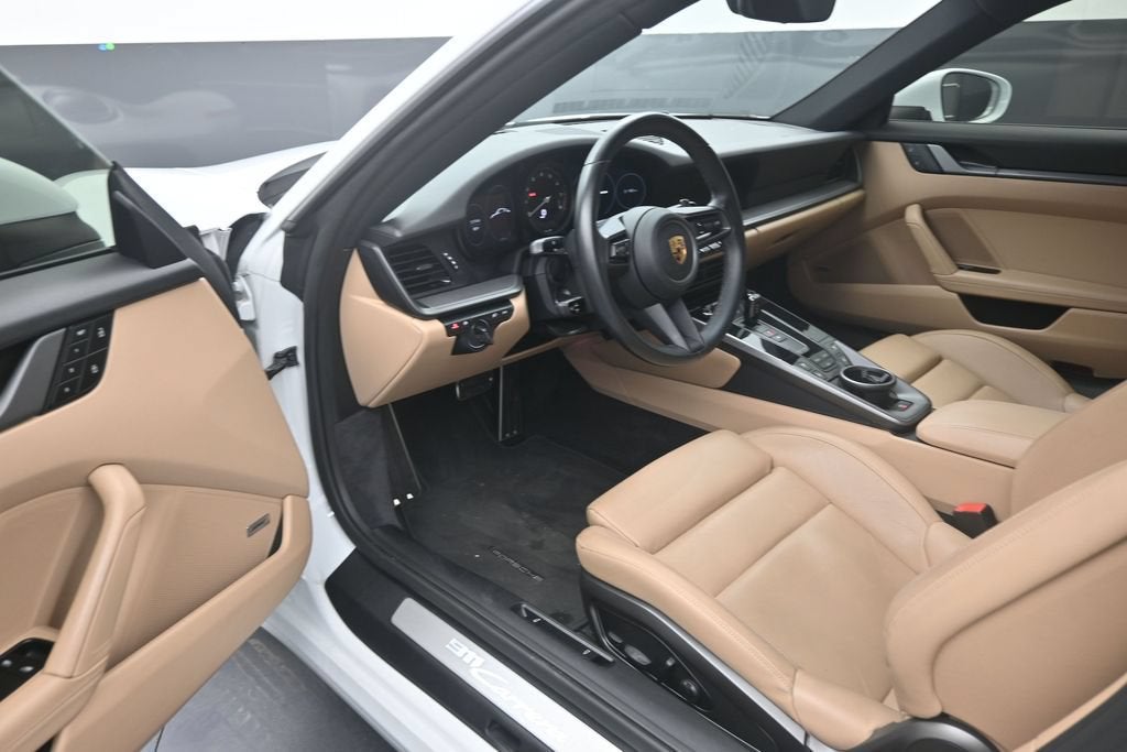 2022 Porsche 911 Carrera