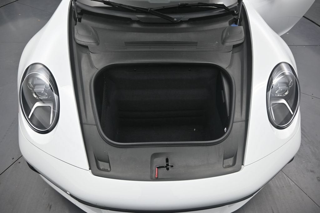 2022 Porsche 911 Carrera
