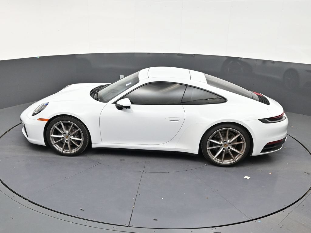2022 Porsche 911 Carrera