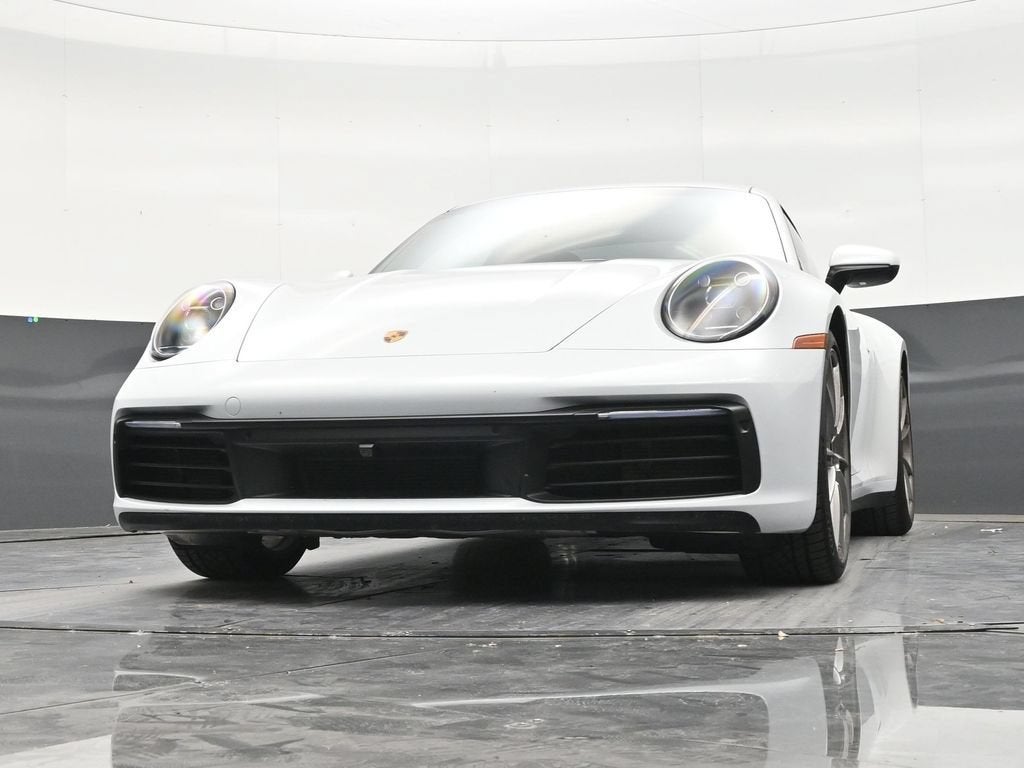2022 Porsche 911 Carrera