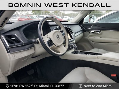 2020 Volvo XC90 Momentum