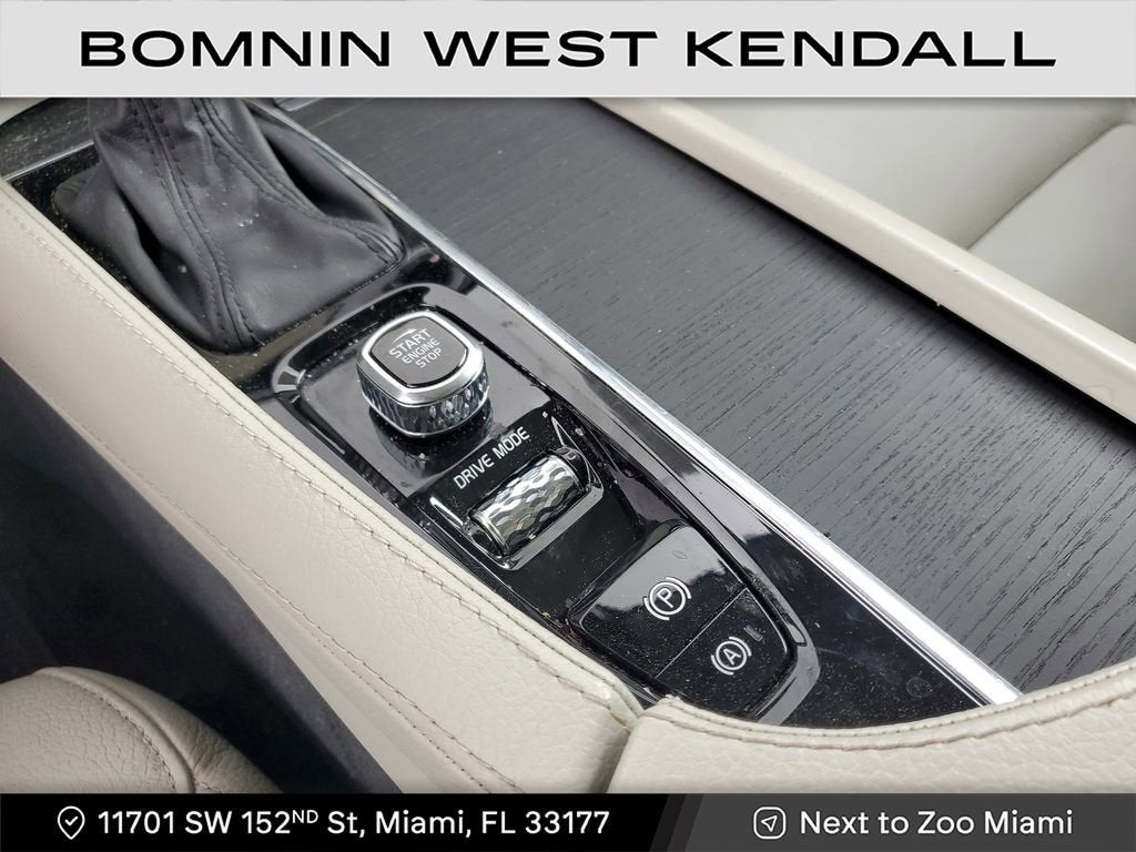 2020 Volvo XC90 Momentum