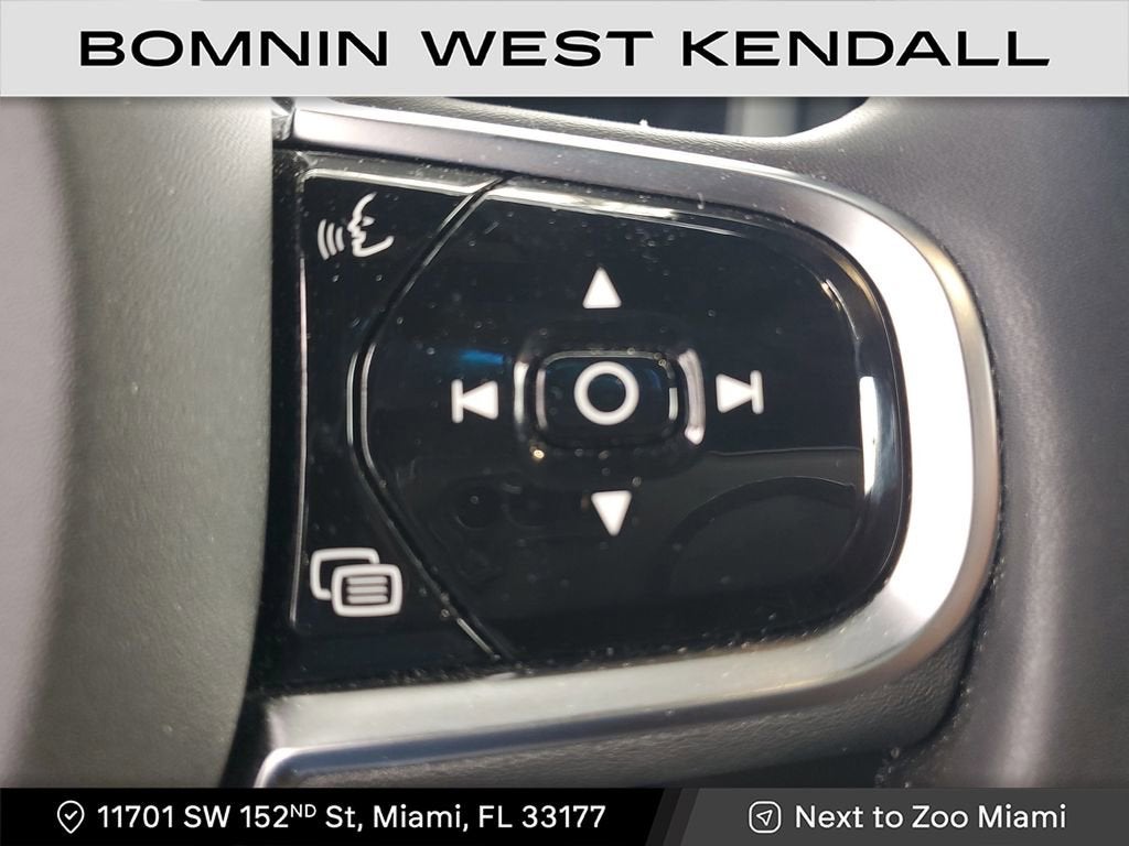 2023 Volvo XC60 Recharge Plug-In Hyb Plus Bright Theme