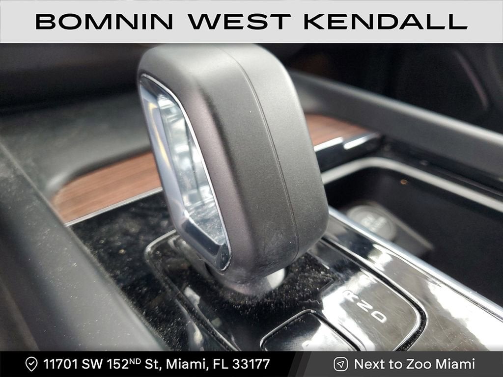 2023 Volvo XC60 Recharge Plug-In Hyb Plus Bright Theme