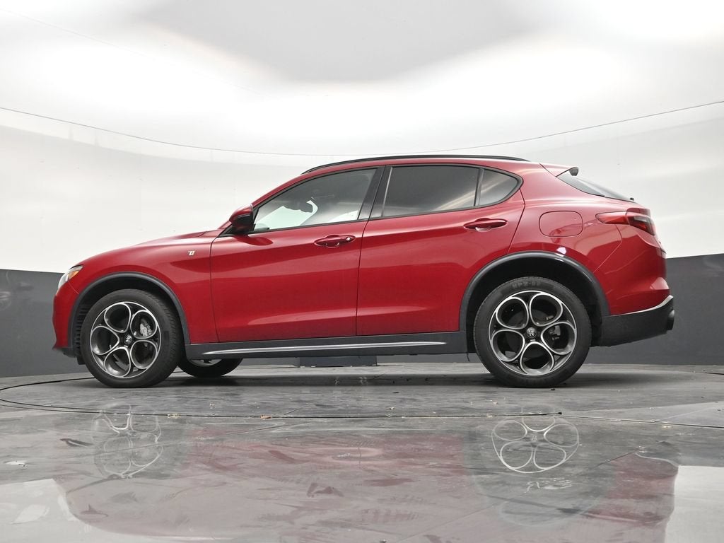 2022 Alfa Romeo Stelvio Ti AWD