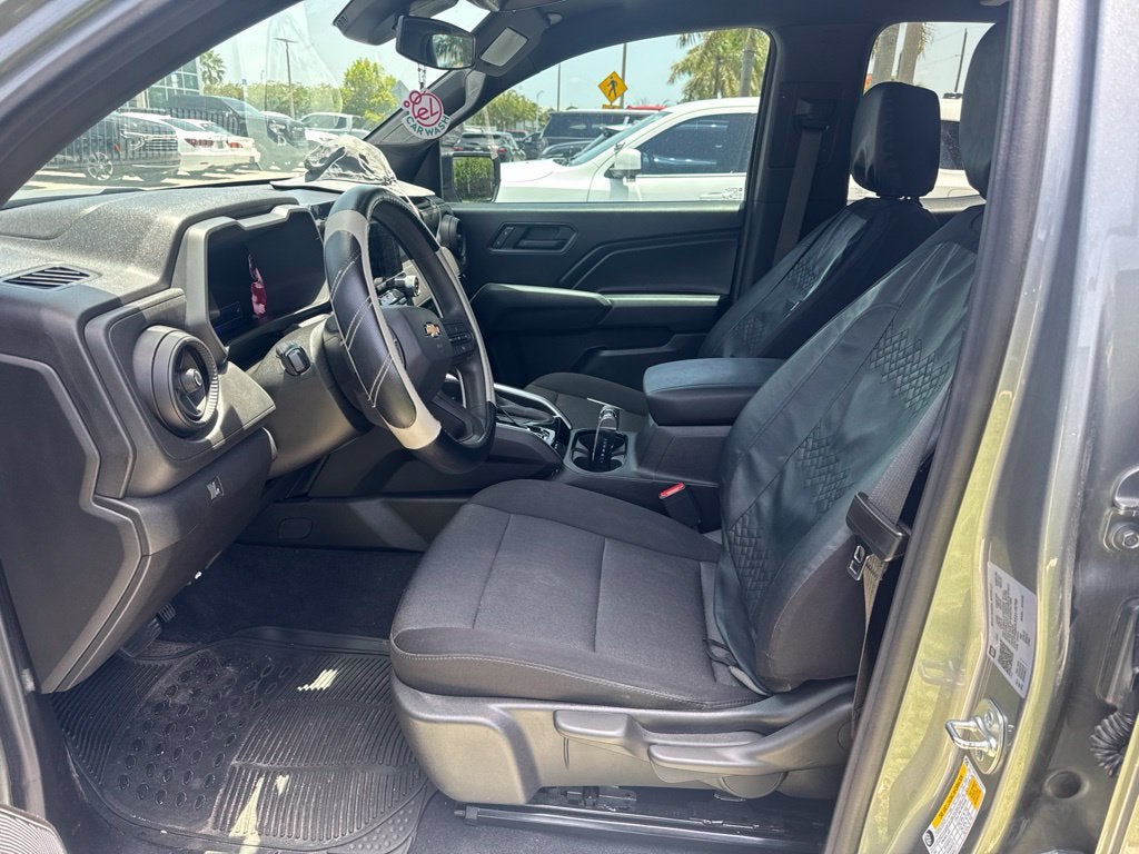 2025 Chevrolet Colorado WT/LT