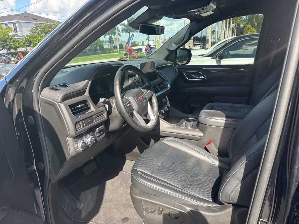 2023 GMC Yukon XL SLE