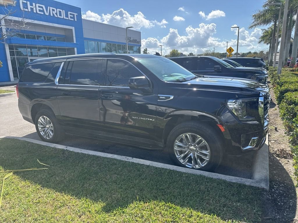 2023 GMC Yukon XL SLE