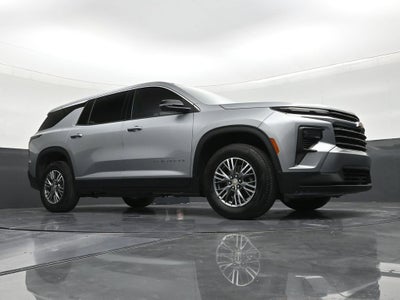 2024 Chevrolet Traverse LS