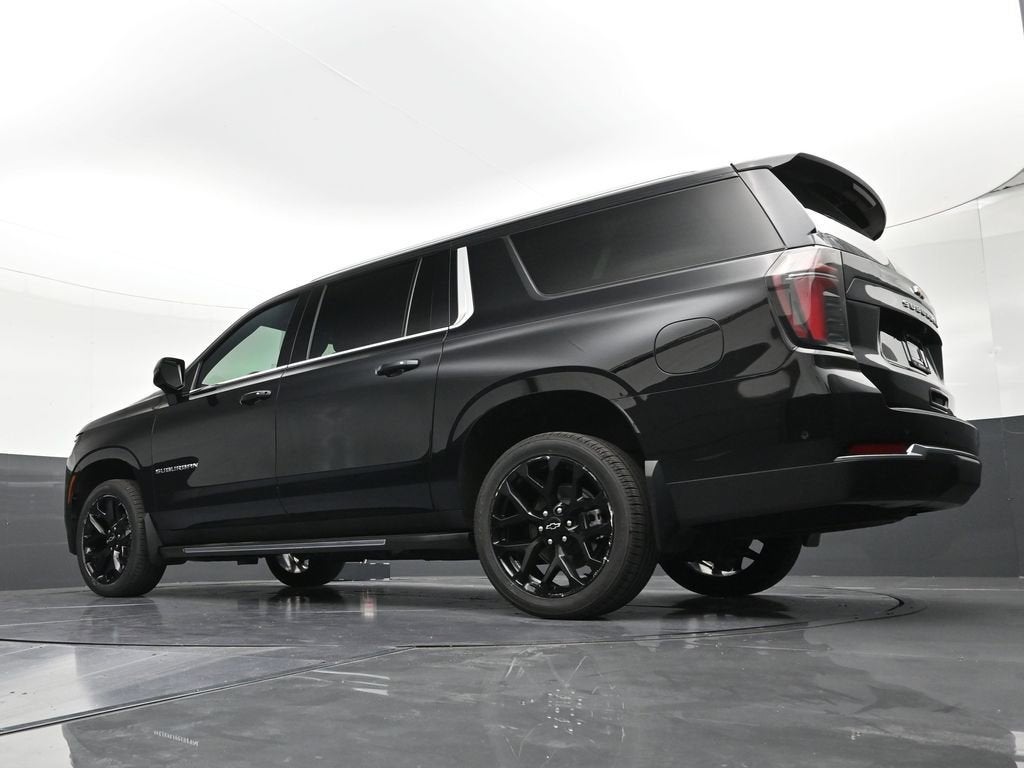 2025 Chevrolet Suburban LT