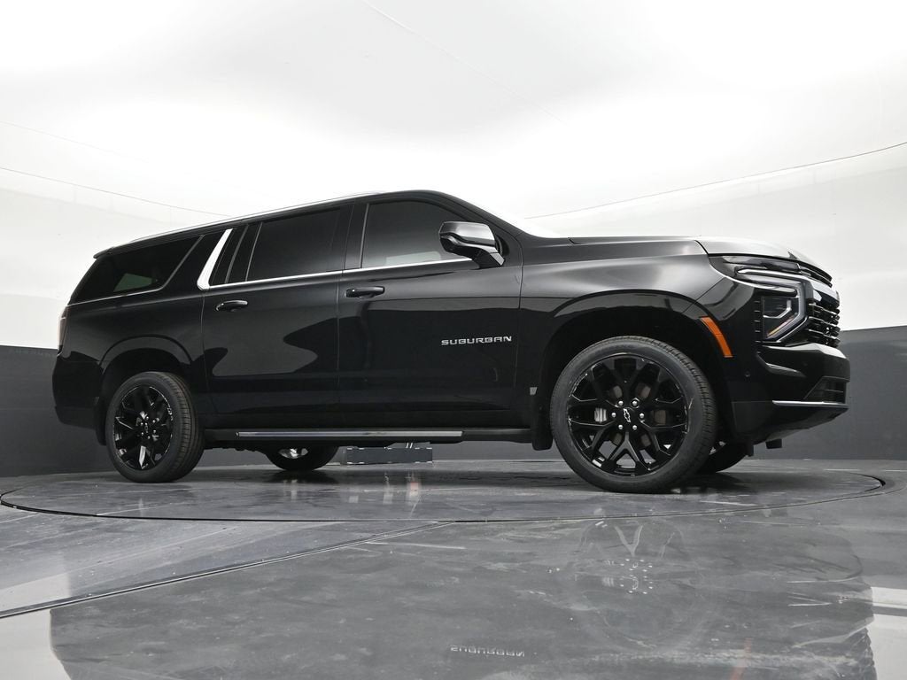 2025 Chevrolet Suburban LT