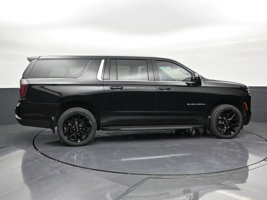 2025 Chevrolet Suburban LT