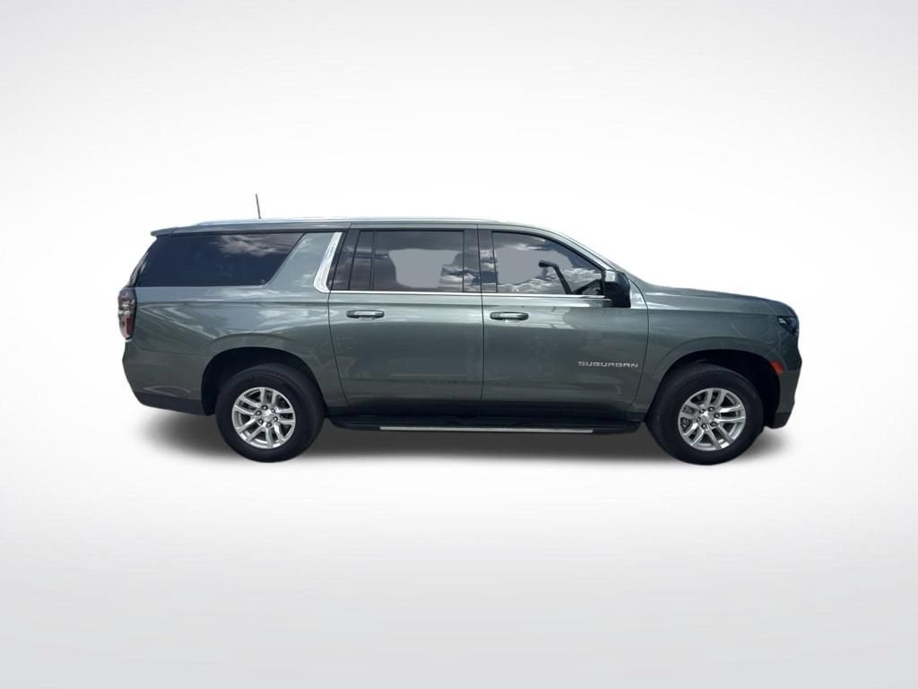 2023 Chevrolet Suburban LS