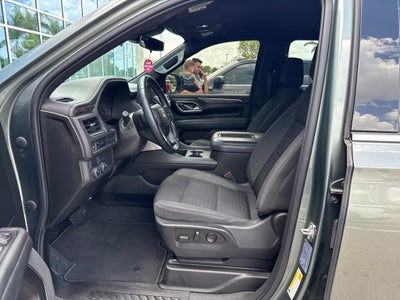 2023 Chevrolet Suburban LS
