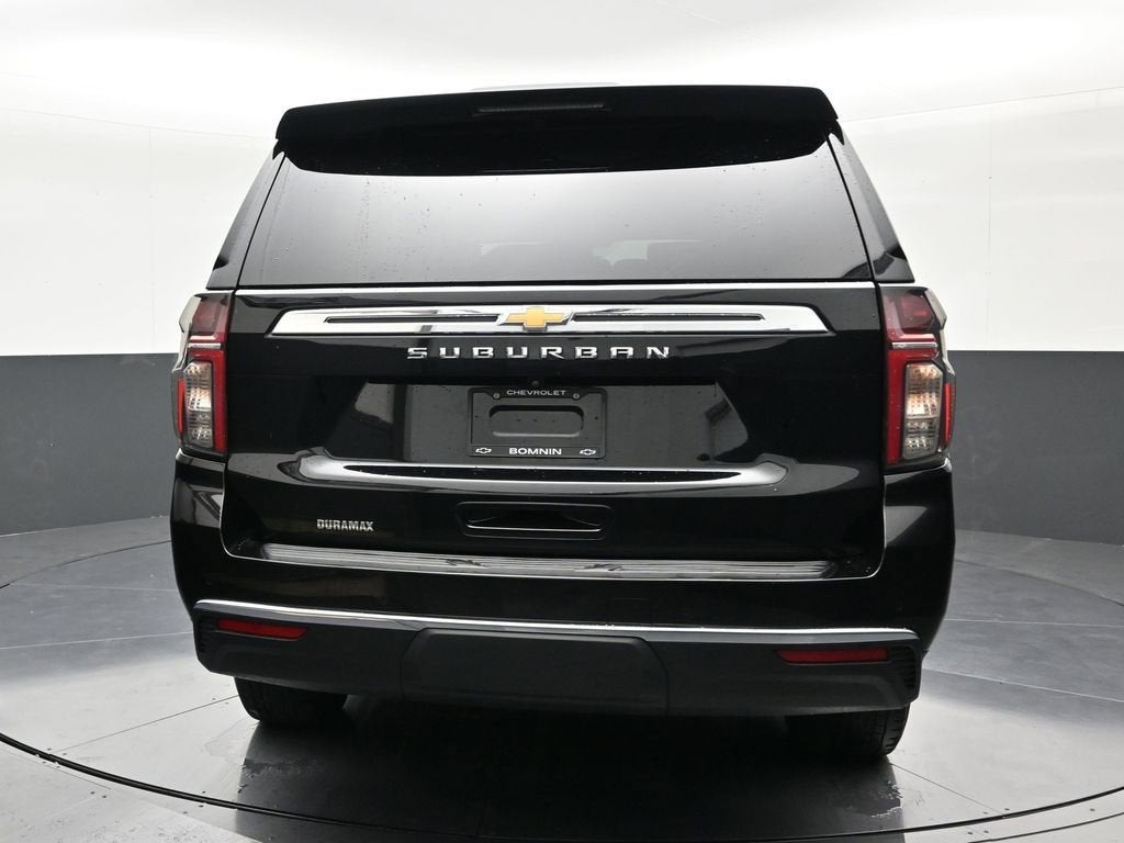2022 Chevrolet Suburban LS
