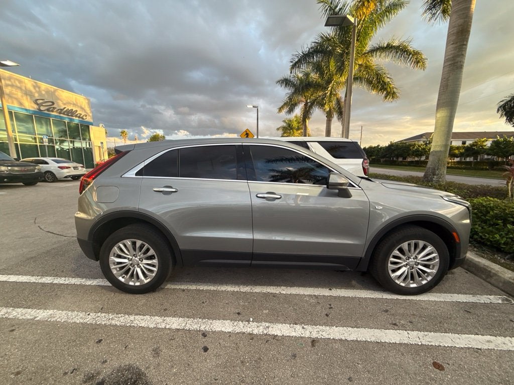 2024 Cadillac XT4 Luxury