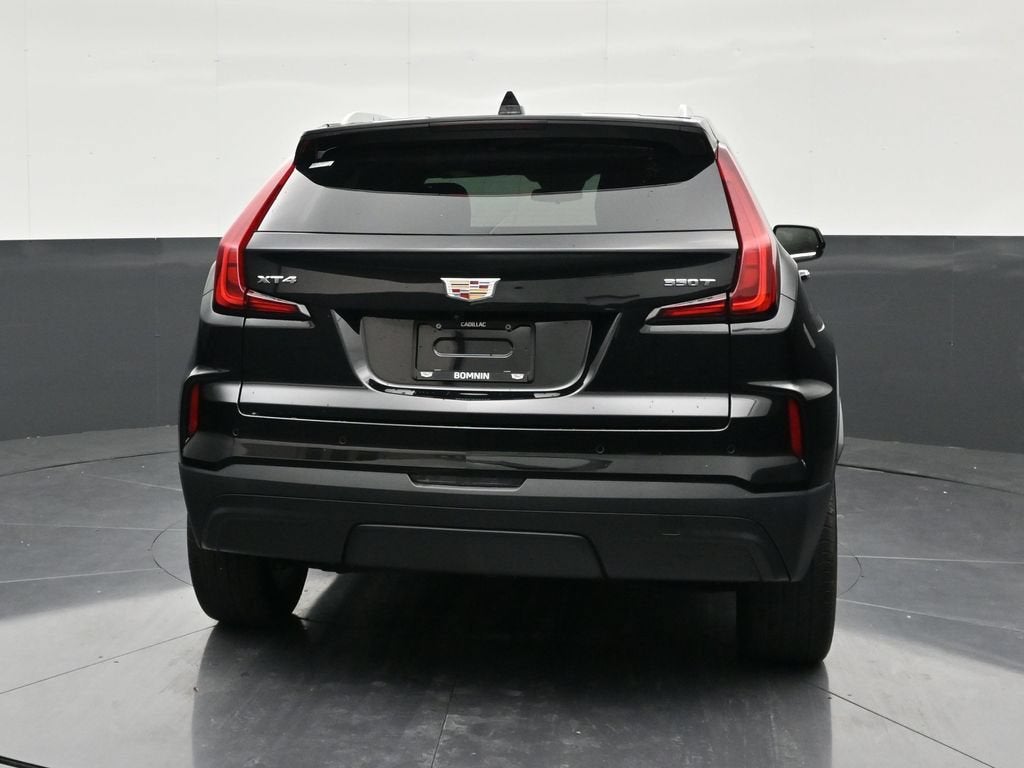 2024 Cadillac XT4 Luxury