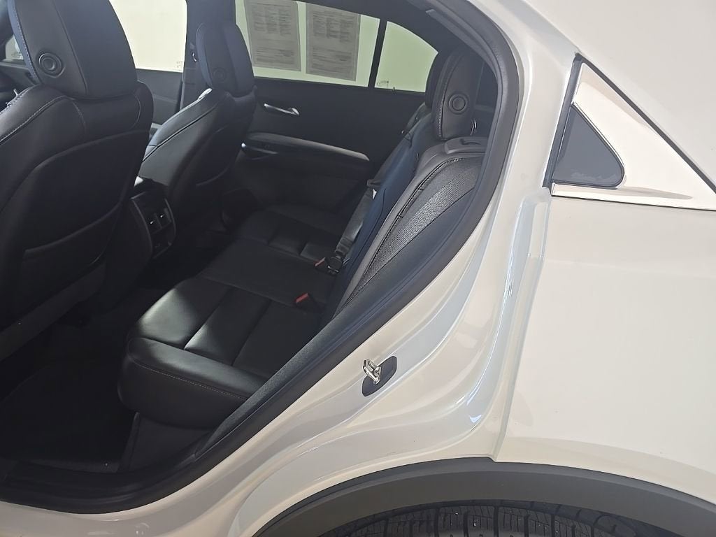 2022 Cadillac XT4 Premium Luxury