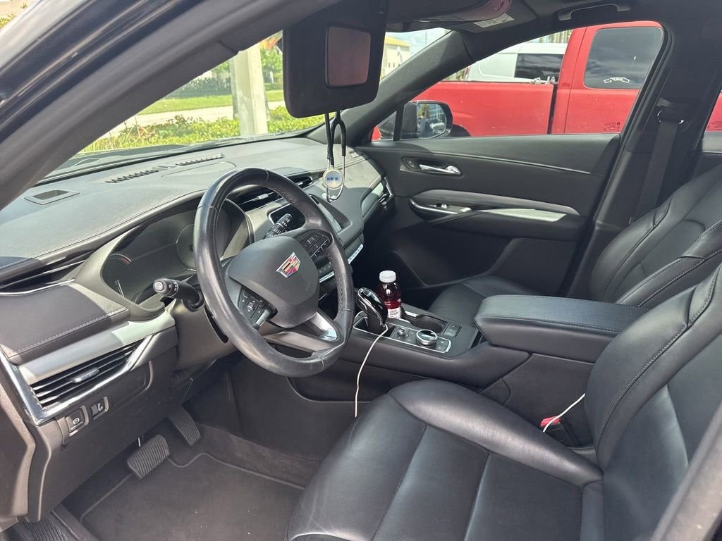 2023 Cadillac XT4 Premium Luxury
