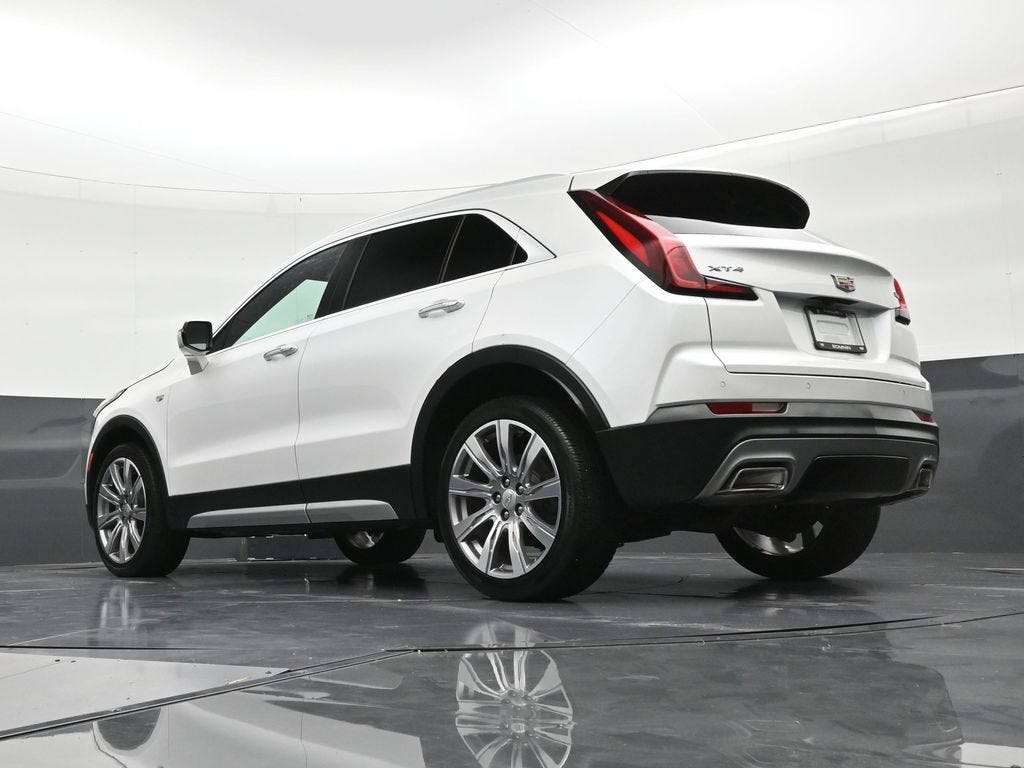 2023 Cadillac XT4 FWD Premium Luxury