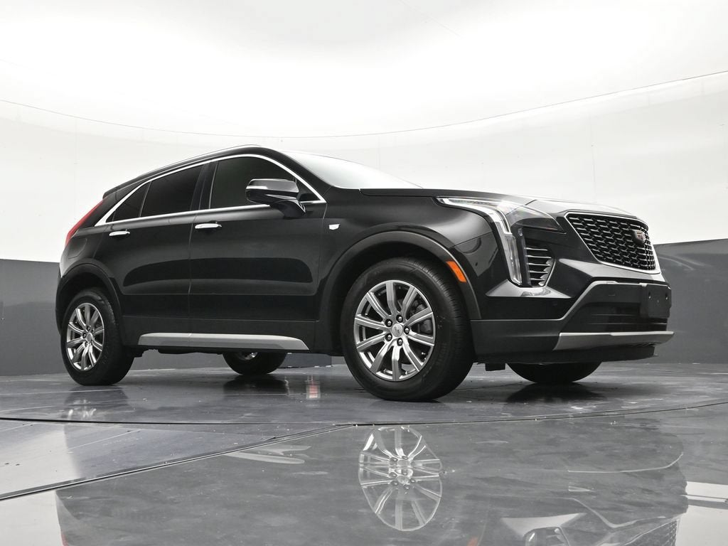 2022 Cadillac XT4 AWD Premium Luxury